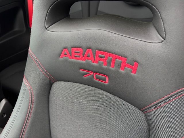 Fahrzeugabbildung Abarth 595C esseesse KLIMA XENON NAVI SHZ
