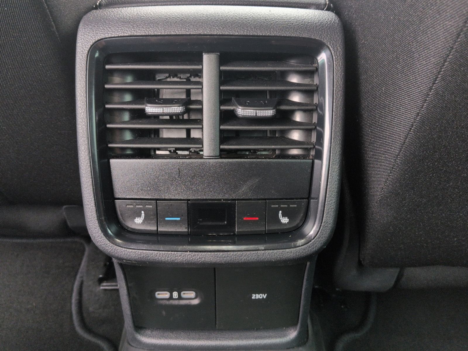 Octavia Combi 1.5 TSI TOUR LED+NAVI+AHK+SHZ