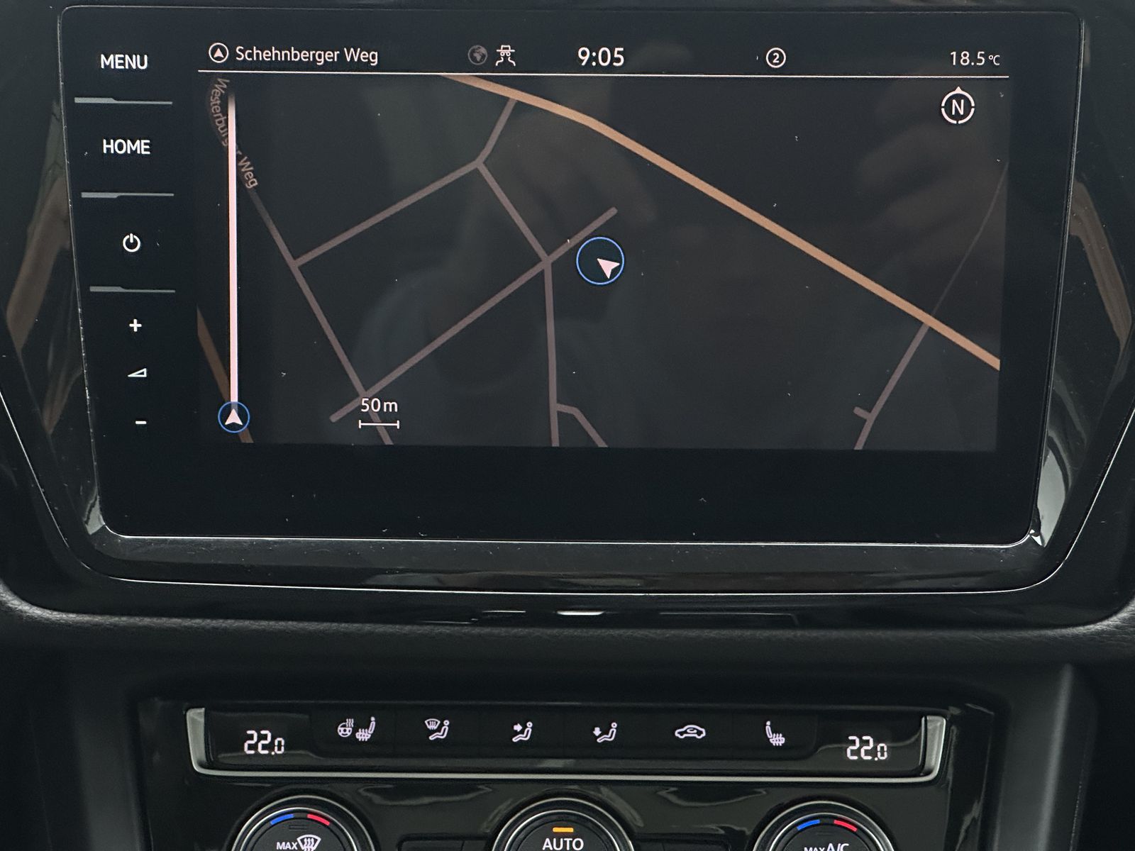 Fahrzeugabbildung Volkswagen Touran 1.5 TSI DSG HL 7-Sitzer NAV+LED+KAM+PANO