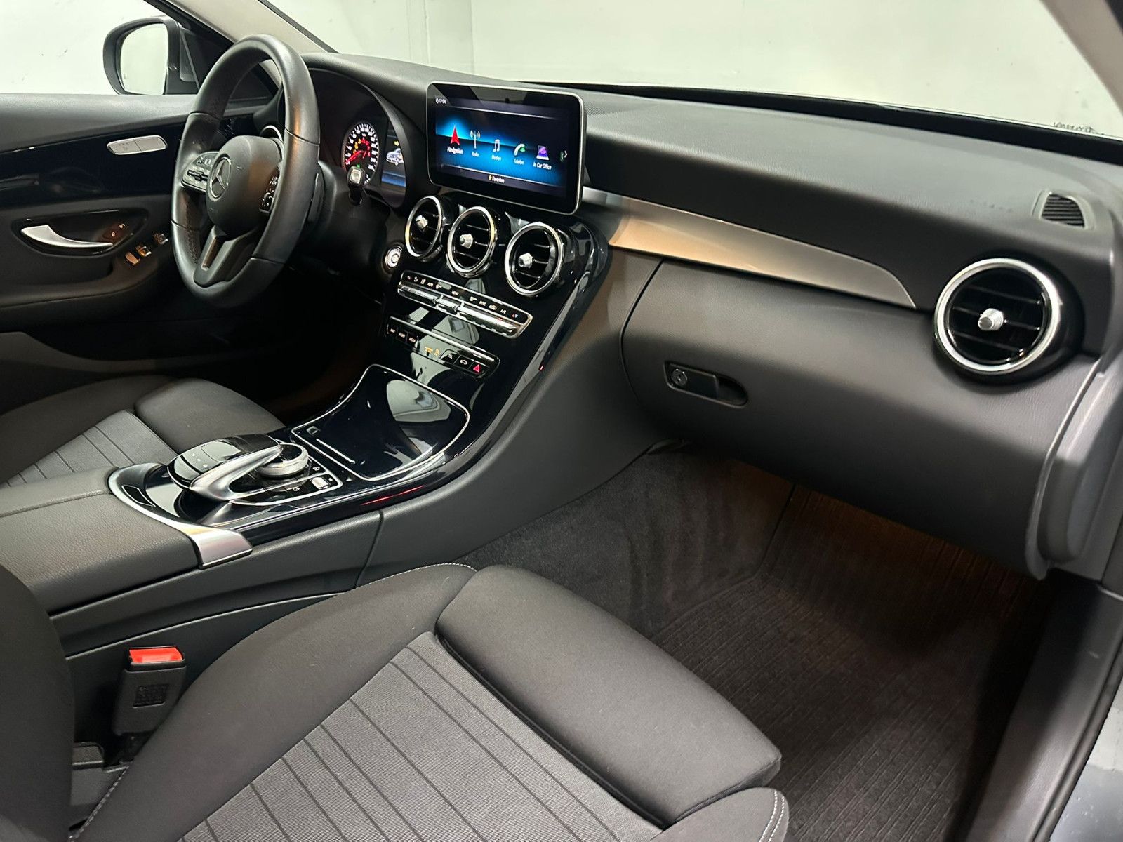Fahrzeugabbildung Mercedes-Benz C 200 d LIMO*SH*NAVI*TEMPO*KLIMA*LED*