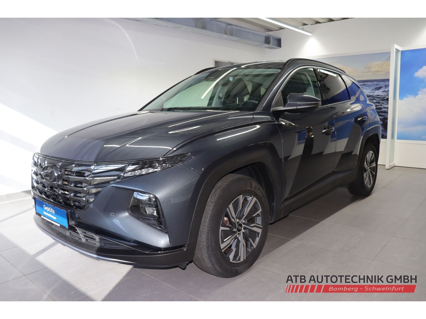Fahrzeugabbildung Hyundai Tucson Trend Hybrid 1.6 T-GDi 2WD AHK Navi LED