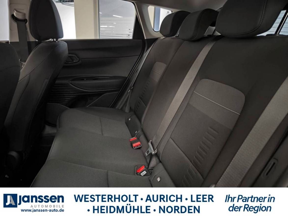 Fahrzeugabbildung Hyundai BAYON Trend Navi Digitales Cockpit PDC LED Schei