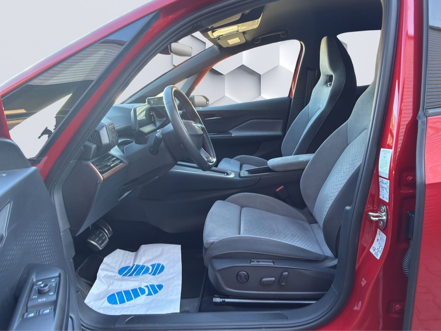 Born 150kW LED ACC 360°Kamera ParkLenkAssist Sit