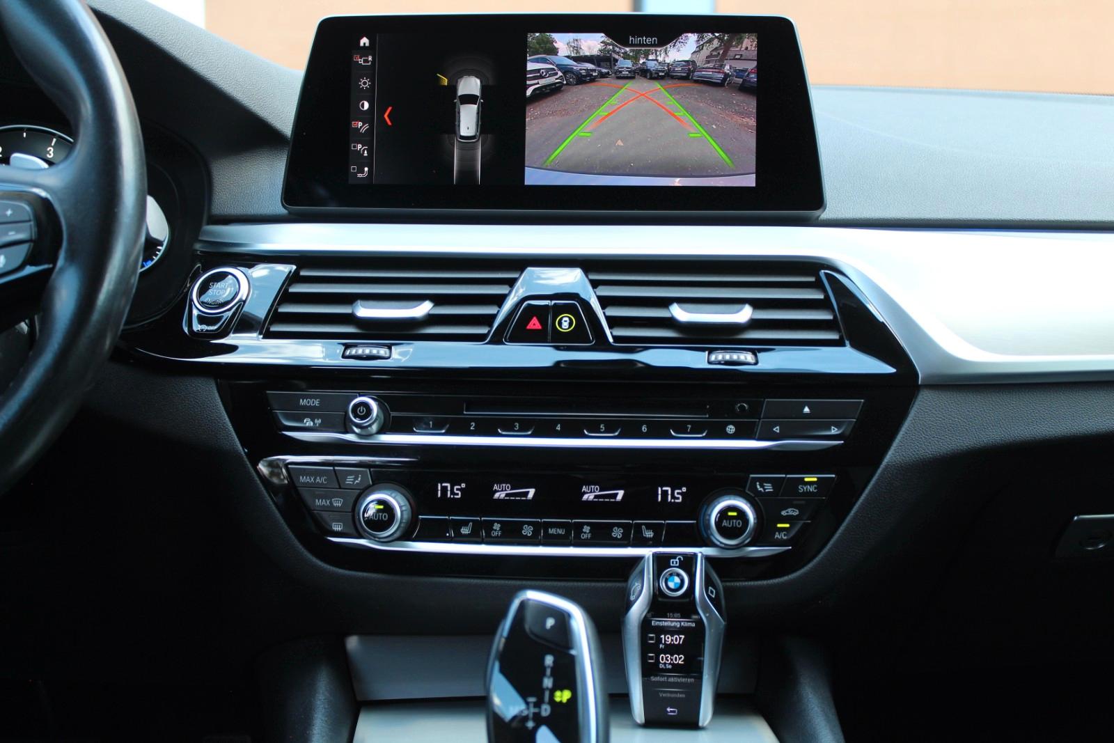 BMW 525 1.HAND! SPORT STANDHZ Displ.KEY KAM ADAP.LED