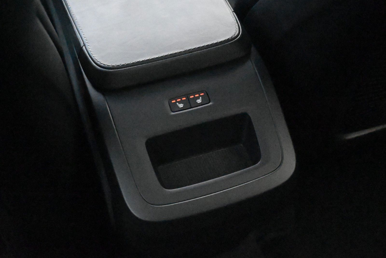 Fahrzeugabbildung Volvo XC90 D5 AWD Inscription*LED*PANO*STHZ*AHK