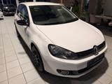 Volkswagen Golf VI Style  Navi*PDC*Sitzhzg - Volkswagen Golf aus 2011: Style