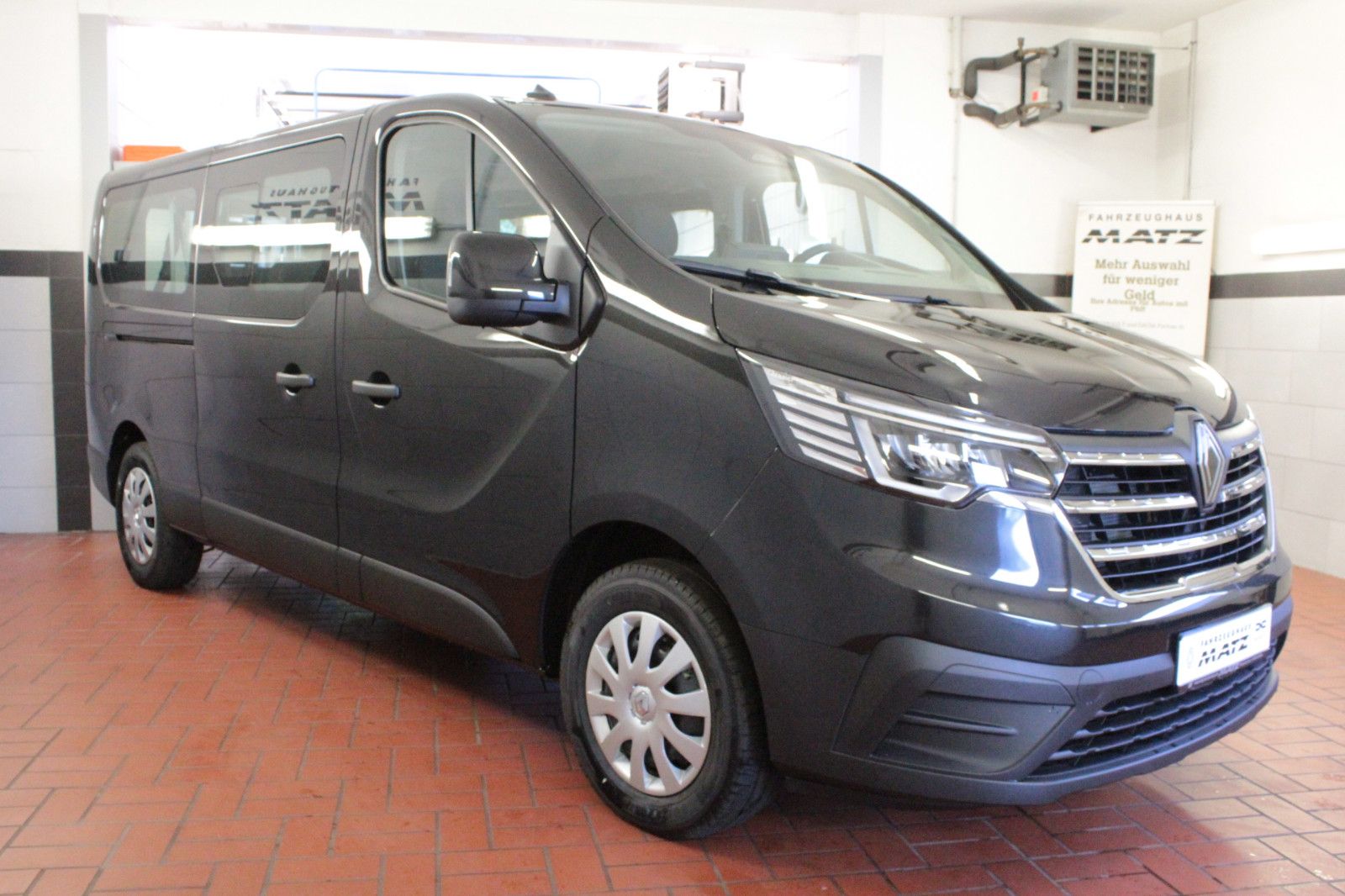 Fahrzeugabbildung Renault Trafic Dci 150 Grdt Evolution *Rollstuhlrampe*