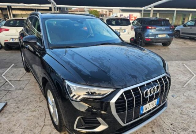 AUDI Audi Q3 40 TDI quattro S tronic line edition