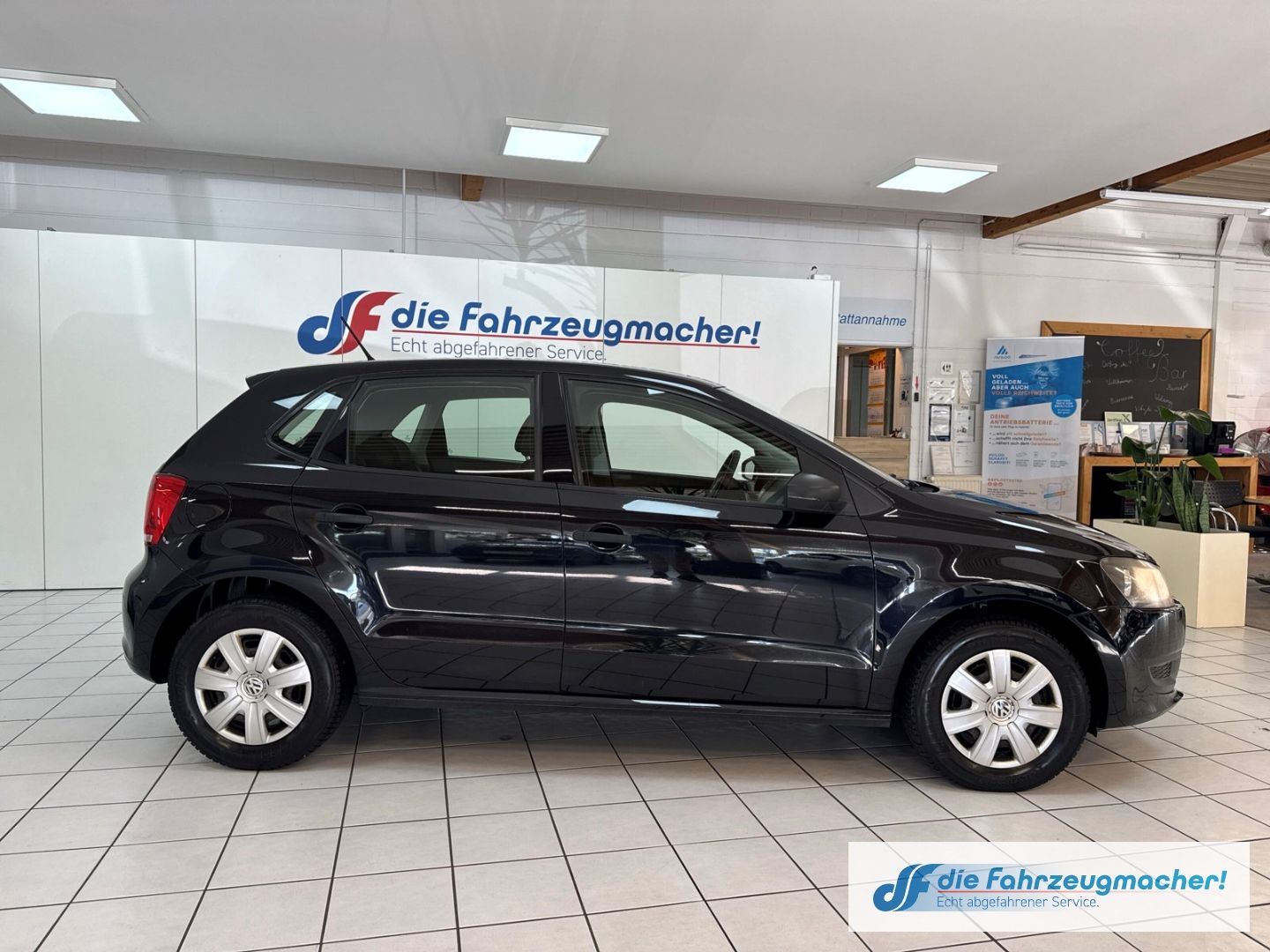 Fahrzeugabbildung Volkswagen Polo V Trendline Klimaautom TÜV 10/27 *EXPORT