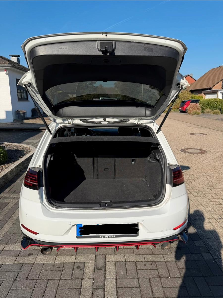 Volkswagen Golf VII GTI TCR Garantie, Akrapovic, ACC, Navi