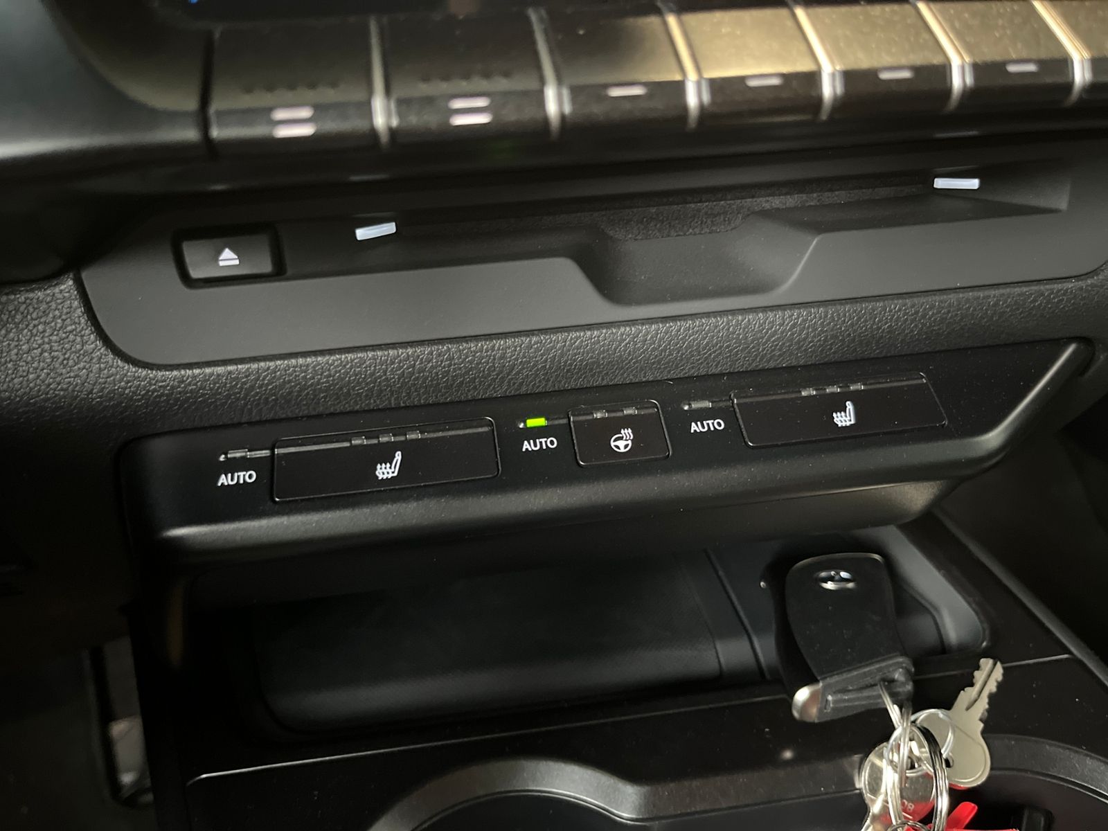 Fahrzeugabbildung Lexus UX 250 h Style AHK LED SHZ CARPLAY RFK