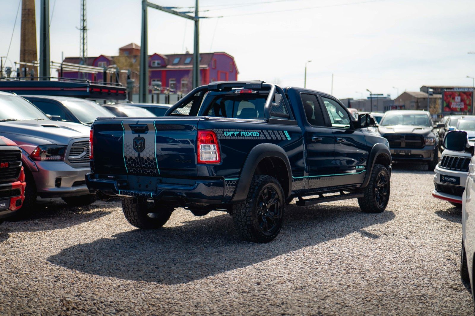 Fahrzeugabbildung Dodge RAM 5.7 V8 HEMI 4x4 BLUE EDITION Offroad LONGBED