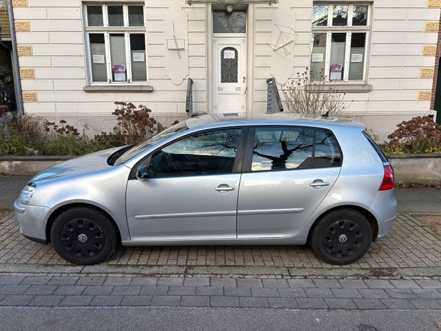 Volkswagen VW Golf 5 1.6 Schräghecklimousine