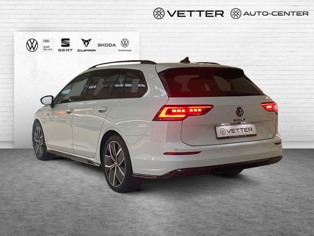 Fahrzeugabbildung Volkswagen Golf VIII Variant 1,5 l eTSI R-Line DSG KLIMA LE