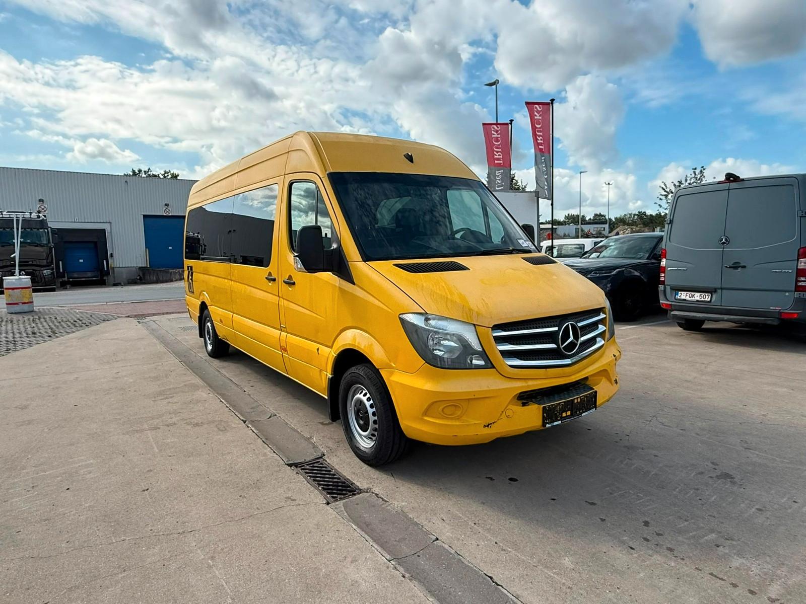 Mercedes-Benz Sprinter 314 Bus (Stock ID 35952)