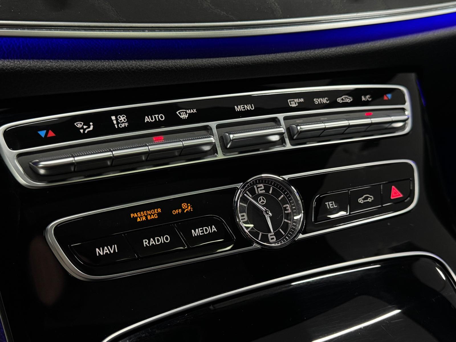 Mercedes-Benz E 220d T-Modell AMG/MULTIBEAM/BURMESTER/AHK!
