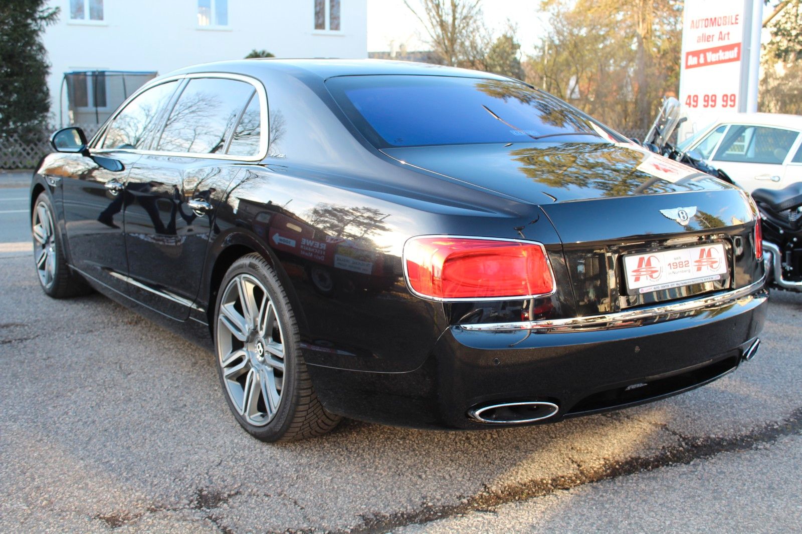Flying Spur 6.0 W12 Muliner Ausstattung!