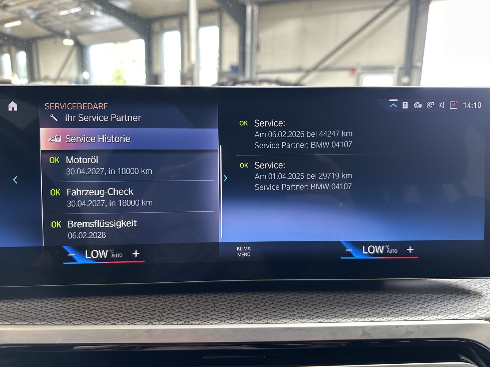 Fahrzeugabbildung BMW 330 e Touring xDrive M-Sport NAV+LASER+360°+HUD