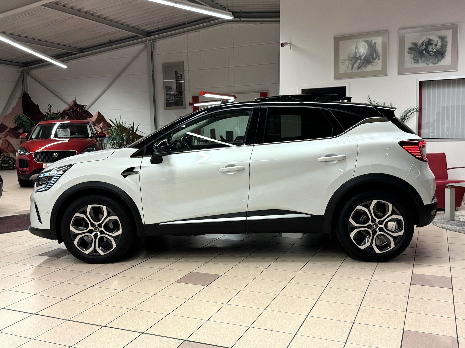 Fahrzeugabbildung Renault Captur Edition One/LED/BOSE/Leder/DAB/Navi/ACC