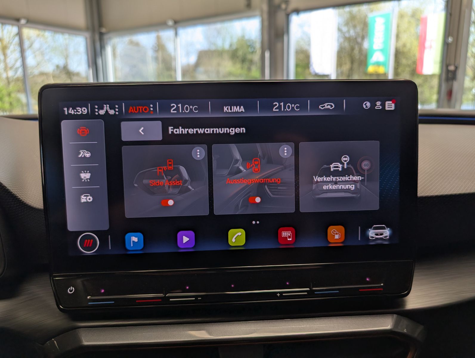 Fahrzeugabbildung CUPRA Leon 1.5eTSI DSG Matrix Kamera Vision+ Full Link