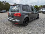Volkswagen Touran Style/BI-Xenon/AHK/Service Neu - Volkswagen Touran mit Diesel-Antrieb: Standheizung