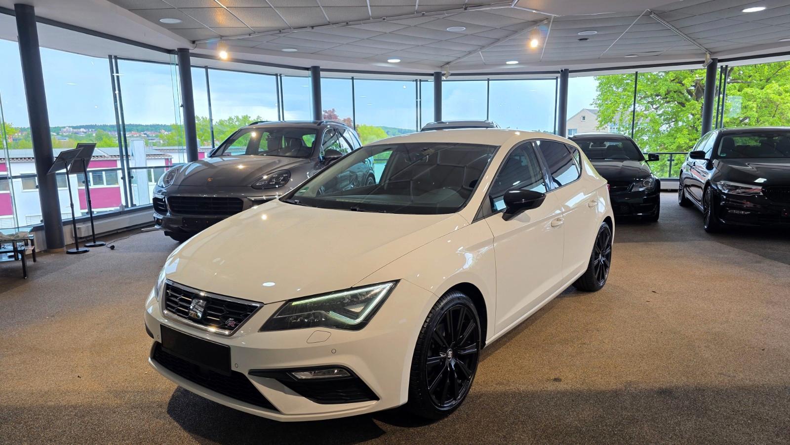 Seat Leon FR LED Ambiente 8-Fach Finanzierung