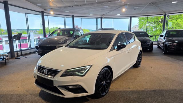 SEAT Leon FR LED Ambiente 8-Fach Finanzierung