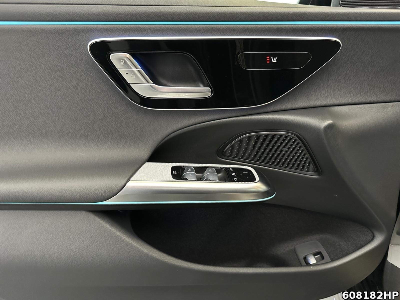 Mercedes-Benz E 220 d Avantgarde AHK Distronic Ambiente + foto 9