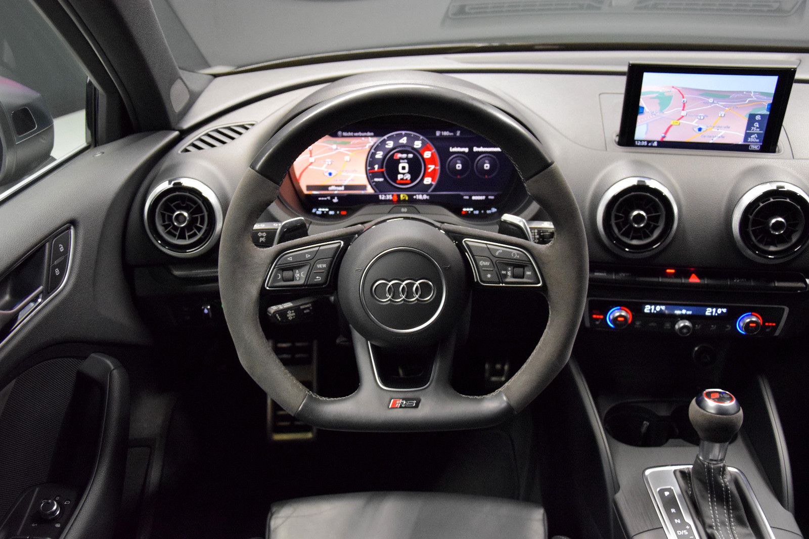 Fahrzeugabbildung Audi RS3 Lim. quattro ACC Virtual LED Kamera RS-Sitze