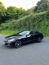 Mercedes-Benz E 300 Coupé E 300 BlueEFFICIENCY AVANTGARDE ... - gebrauchte Mercedes-Benz E 300 aus dem Jahr 2011