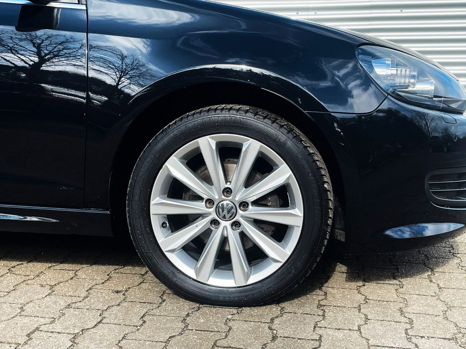 Fahrzeugabbildung Volkswagen Golf VI CABRIO EXCL EDITION KLIMAAUT LEDER NAVI