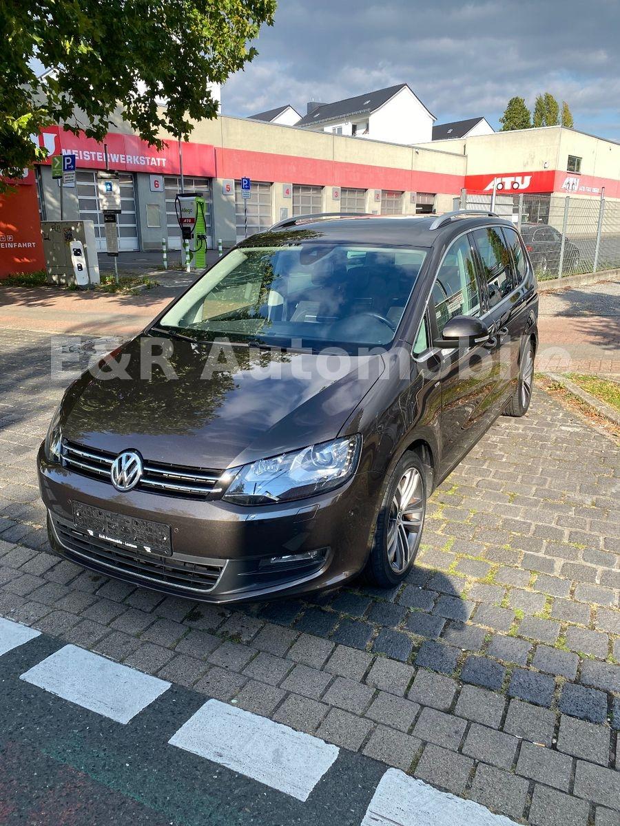 Volkswagen Sharan Cup DSG 7Sitzer Xenon AHK Pano Standheizu