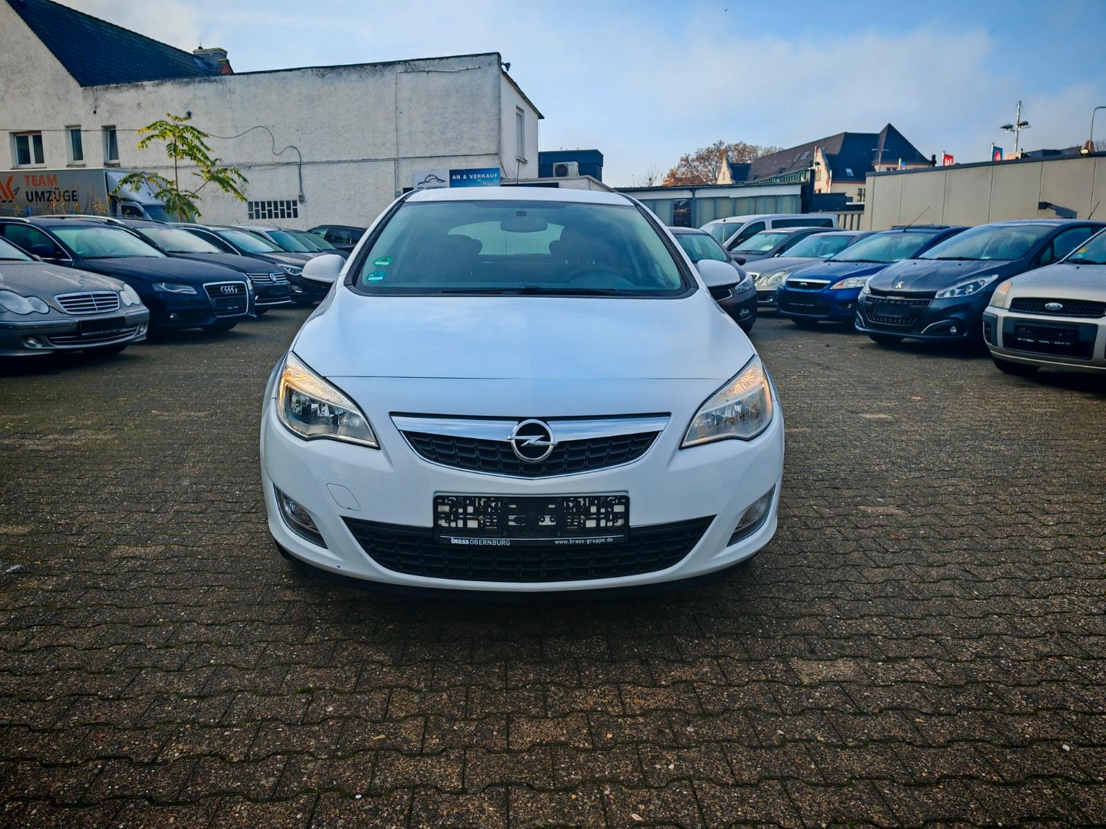 Opel Astra J Lim. 5-trg. Selection
