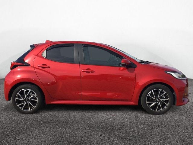 Yaris 1.5 Hybrid Style PDC SHZ KAMERA ACC LED
