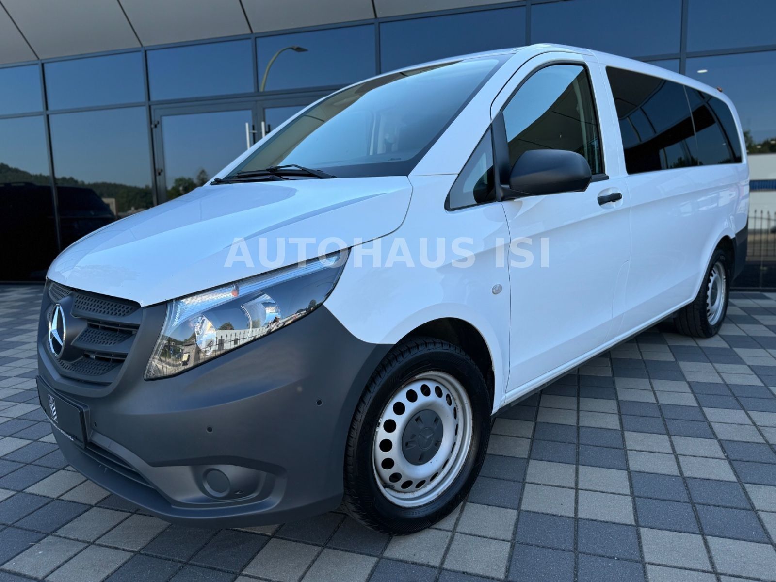 MERCEDES-BENZ Vito 114 CDI Tourer Base LANG 9-SITZER,KLIMA