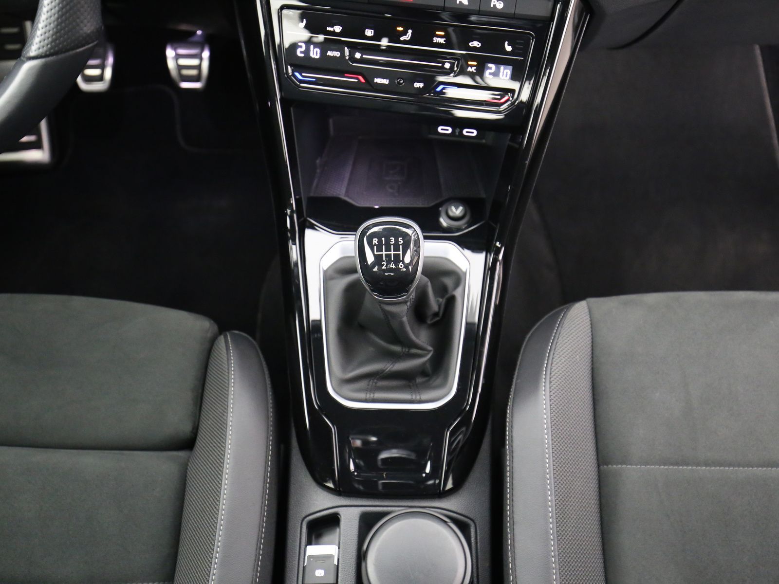Volkswagen T-Roc - Bild 21