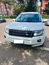 Land Rover Freelander 2.2 eD4 2WD S.W. SE - Land Rover Freelander aus 2013