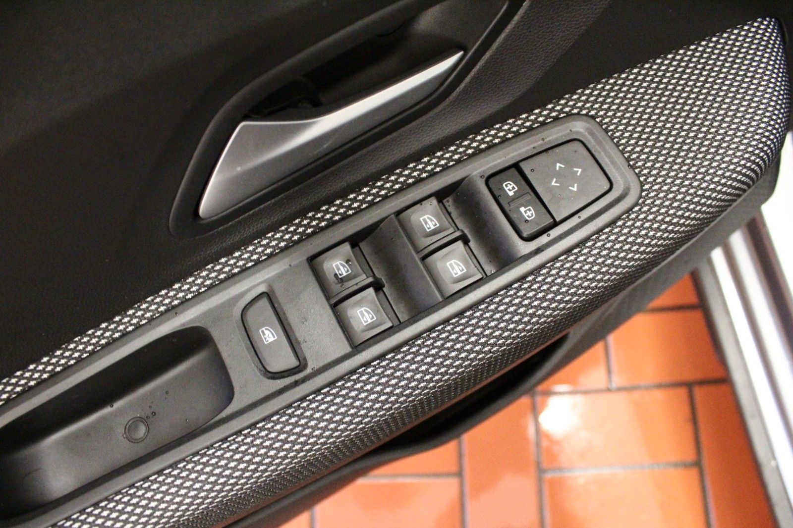 Fahrzeugabbildung Dacia Sandero TCe 90 Stepway Expression*Winterpaket*