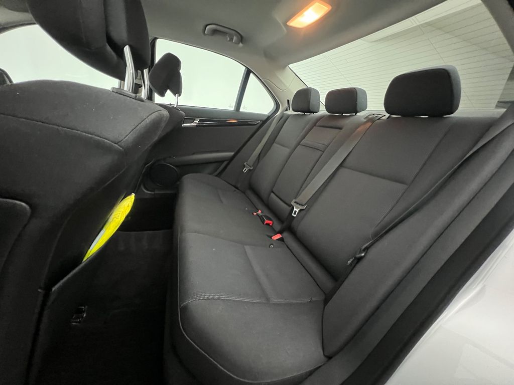 MERCEDES-BENZ C 180 K RENTNER/ NUR 71.tKM / GARANTIE / MERCEDES-BENZ C 180 K RENTNER/ NUR 71.tKM / GARANTIE /