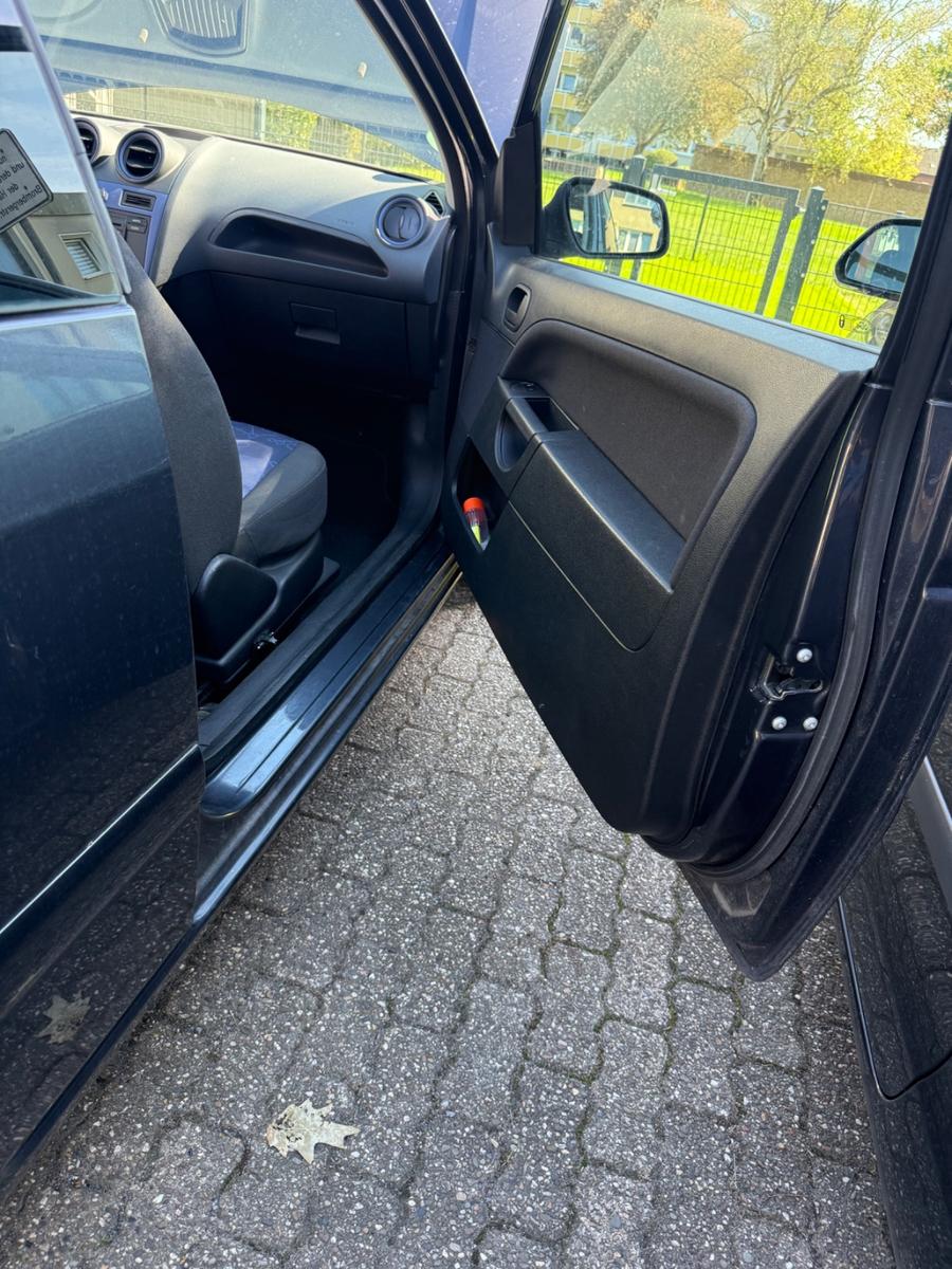Ford Fiesta 1.3 44kW Ambiente Ambiente