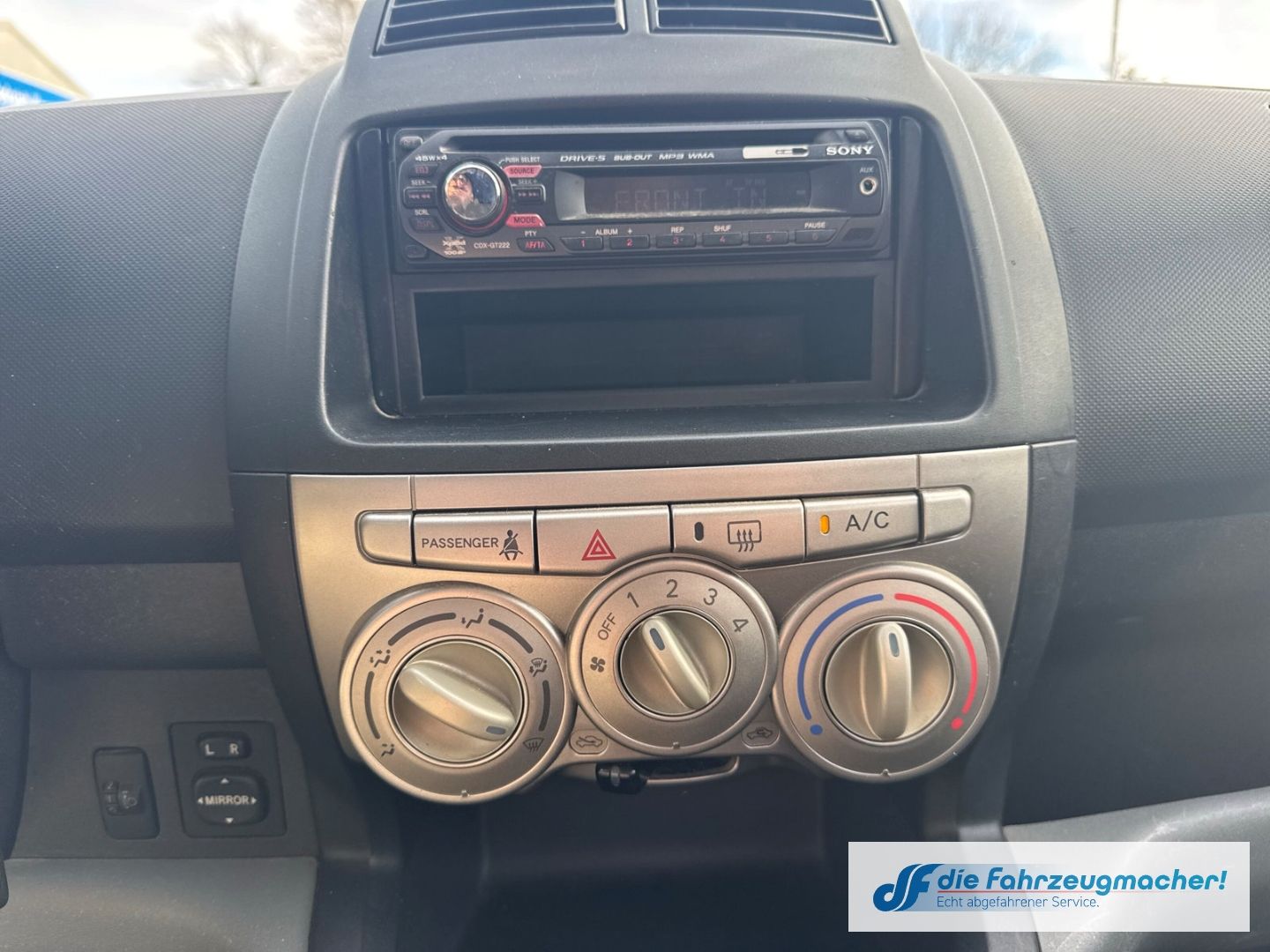 Fahrzeugabbildung Daihatsu Sirion 1.3 Klima Lederlenkrad CD eFH Radio *EXPO