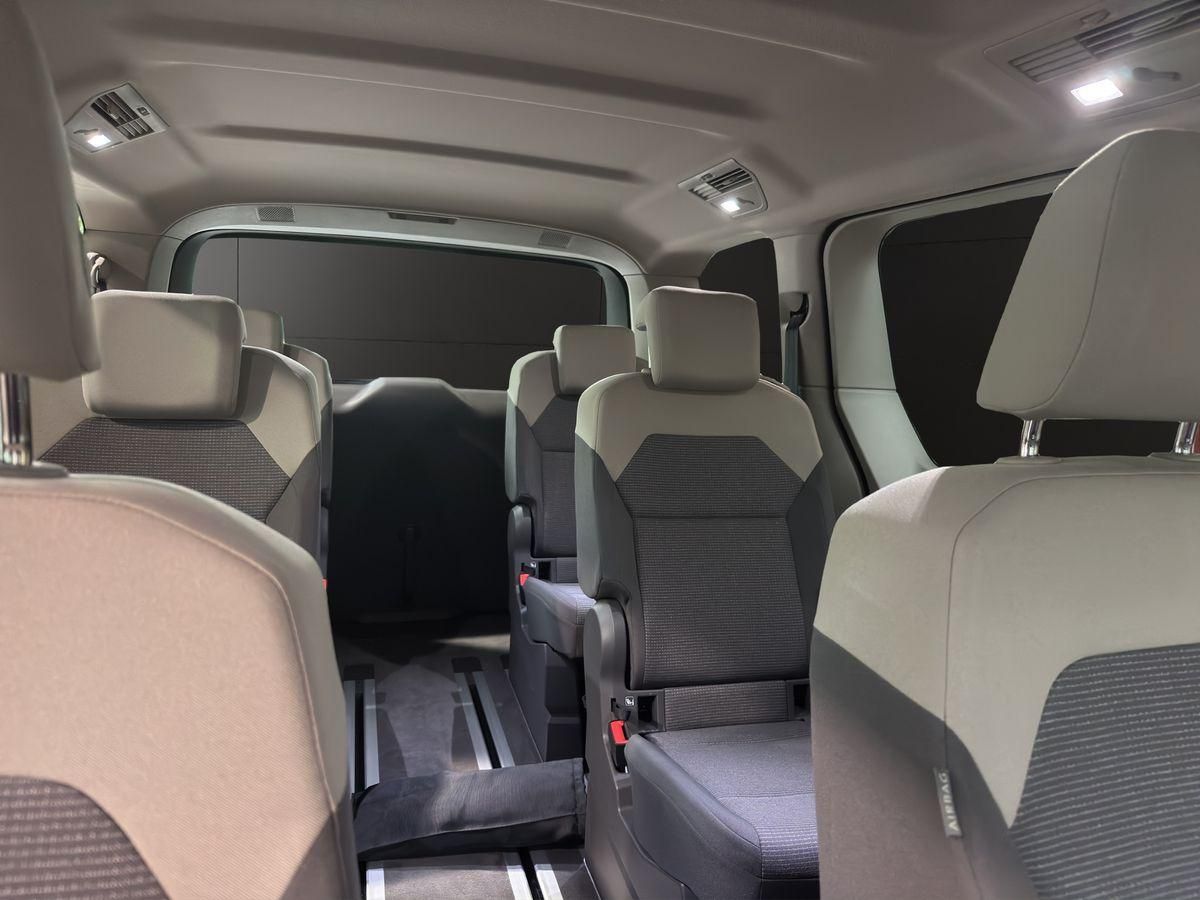 T7 Multivan 2.0 TDI DSG RFK NAVI SZHG 6-SITZER