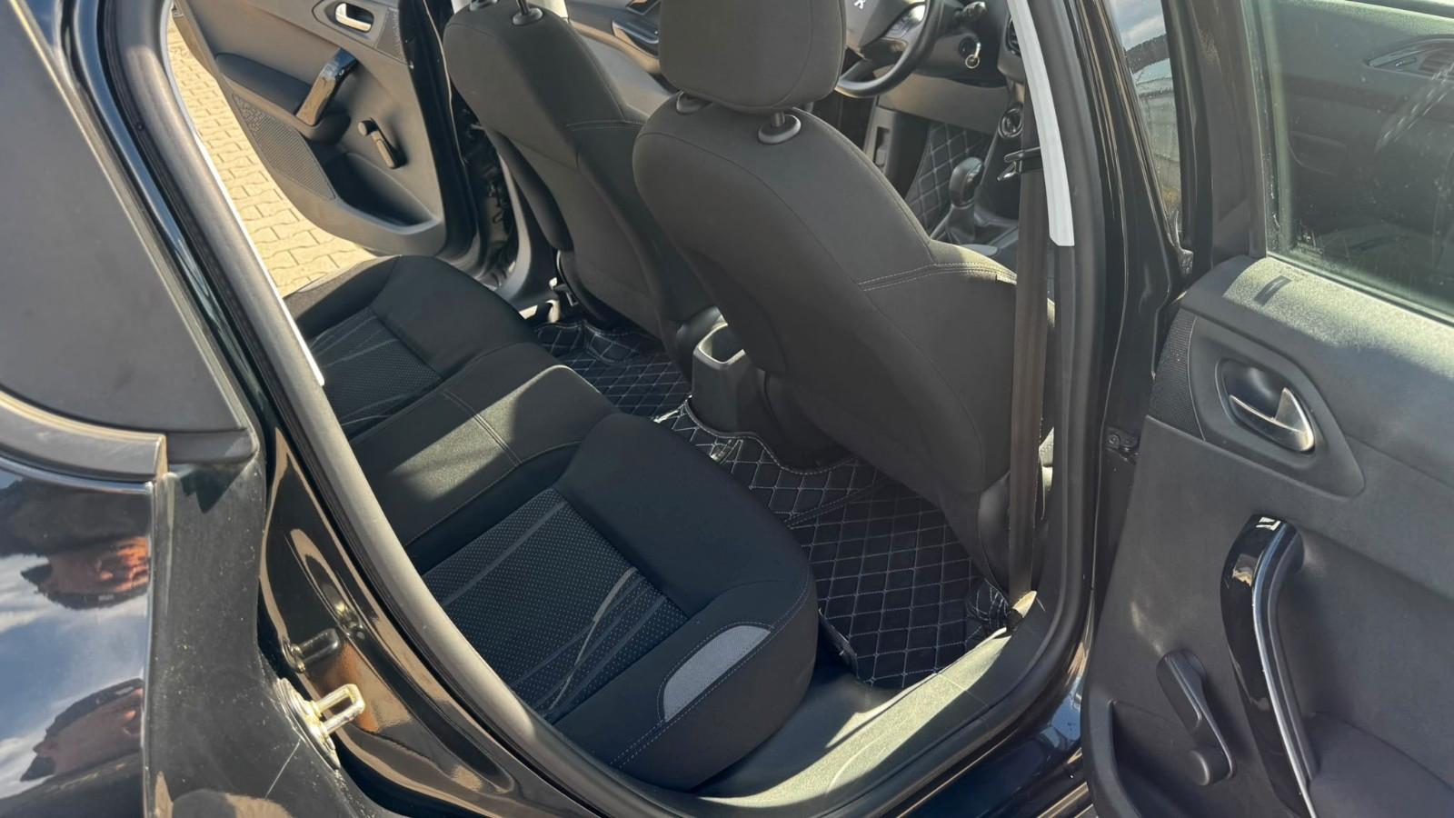 Peugeot 208 Active