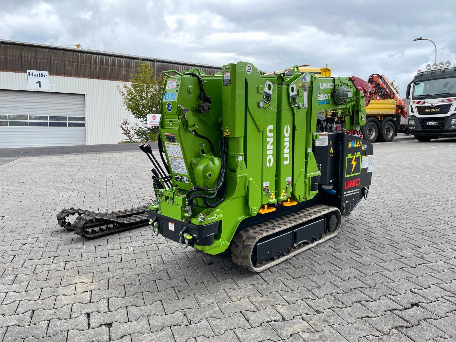 Fahrzeugabbildung Andere UNIC URW295CBE/ Raupenkran / 8,8m / 2,9t