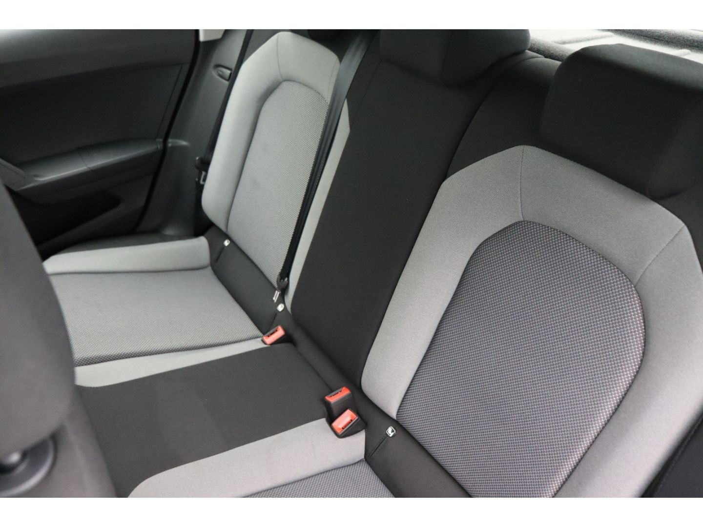 Fahrzeugabbildung SEAT Ibiza 1.0 Style Sitzheizung Einparkhilfe Notbrem