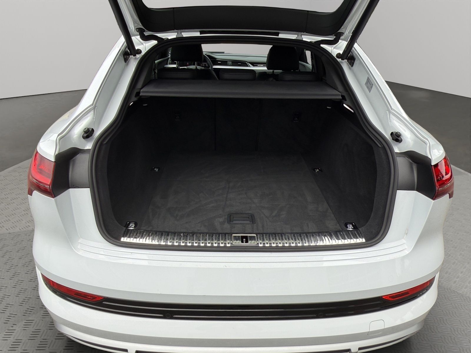 Audi e-tron - Bild 16