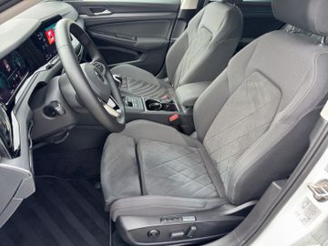 VW Golf VIII Lim.Highline Style Massage/Sportsitze, Bild 20