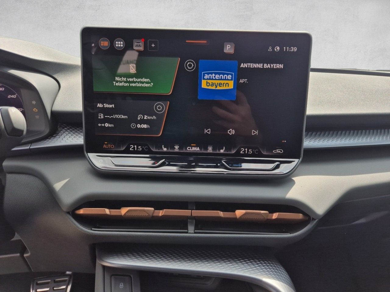 Fahrzeugabbildung CUPRA Terramar 2.0 TSI 204 PS DSG 4Drive Edge Paket
