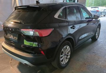 Ford Kuga - 3