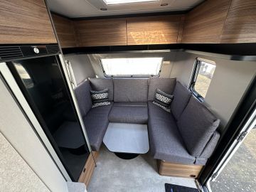 HYMER  ERIBA  HYMERCAR Eriba Novaline 495 GFKFahrradtrgBATTERAMBIENT